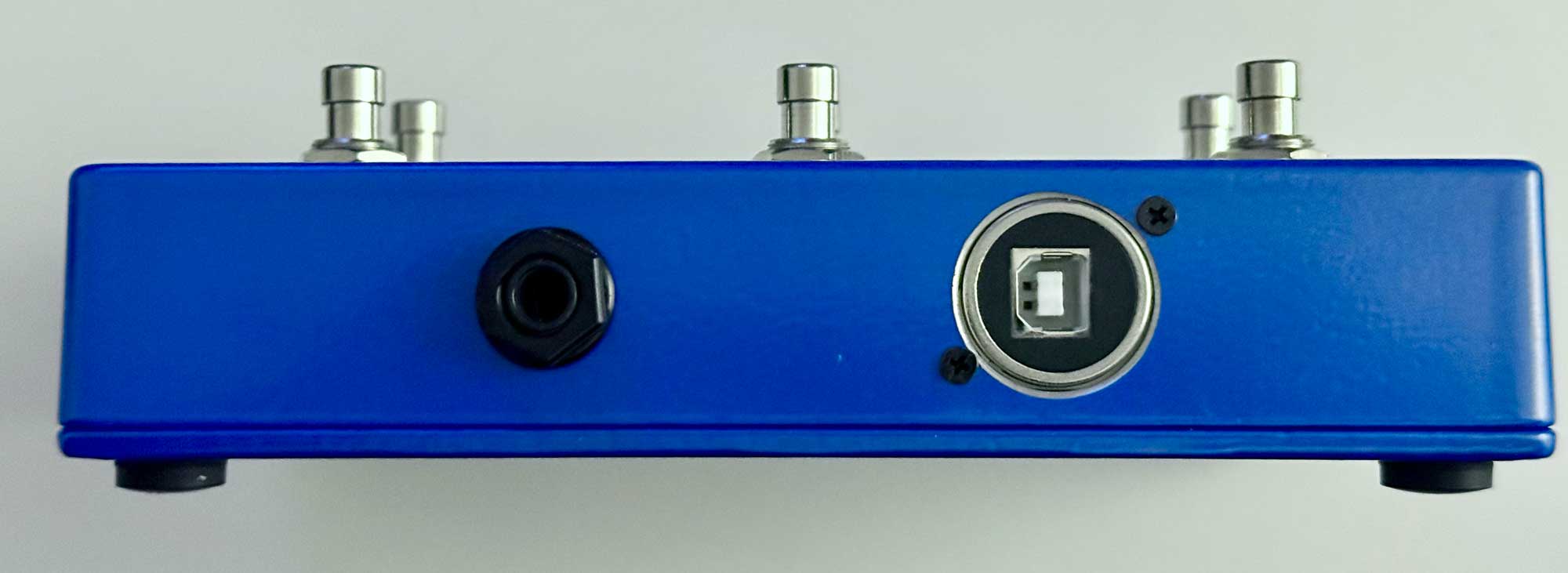 Front profile showing TRS expression jack and USB-B panel mount